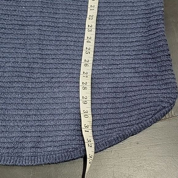🖤 5/$20 🖤 NEW YORK & COMPANY.. blue sweater.. - Picture 11 of 12